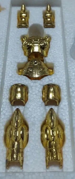 聖闘士星矢　　カプリコーン　　ゴールドクロス　シリーズ　まとめ買いお得かな？