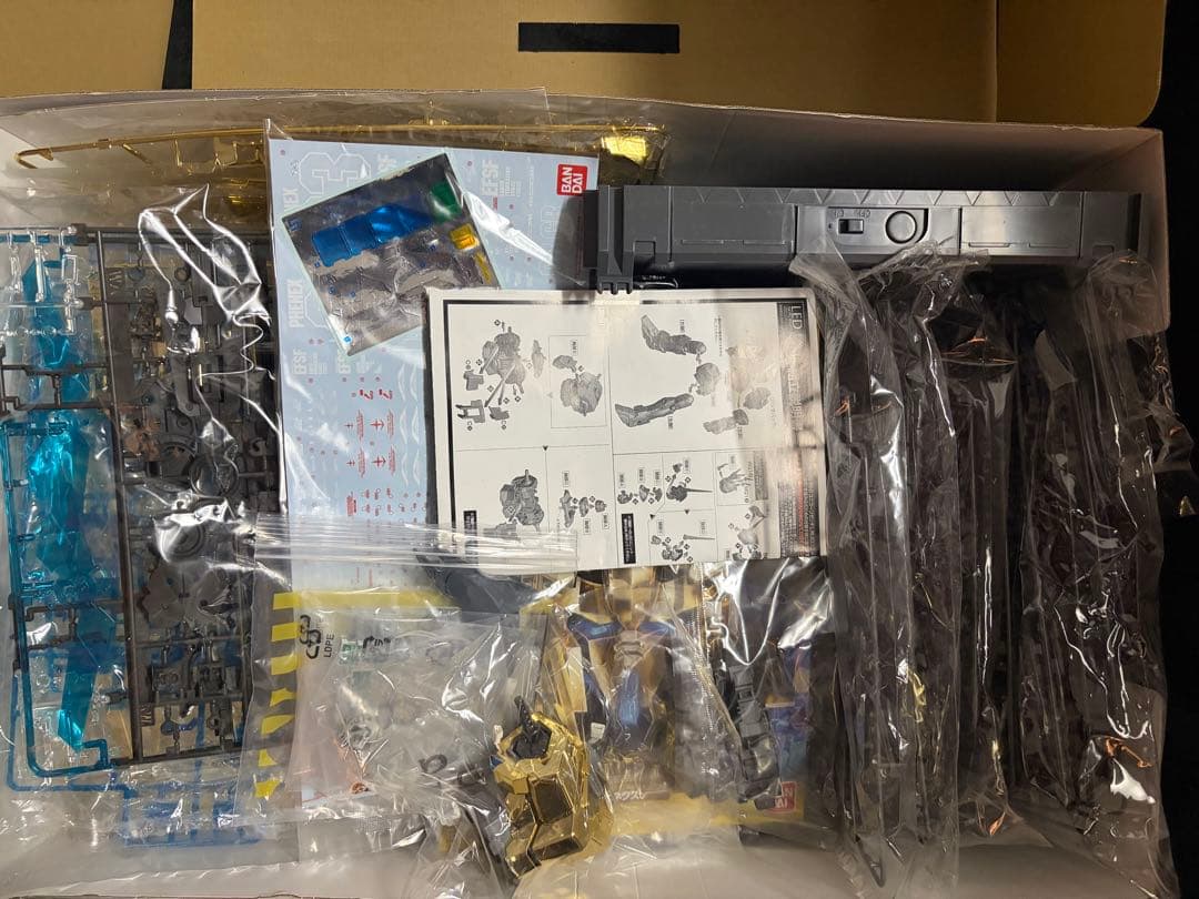 PG 1/60 RX-０ ユニコーンガンダム３号機 フェネクス