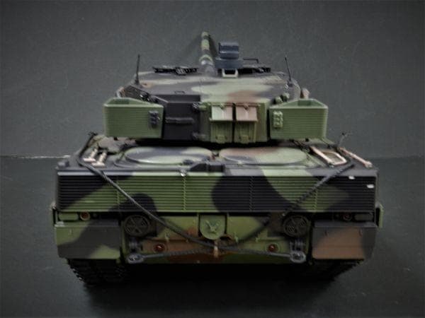 Henglong（ヘンロン）1/16 レオパルト2 A6 技術基準適合証明済