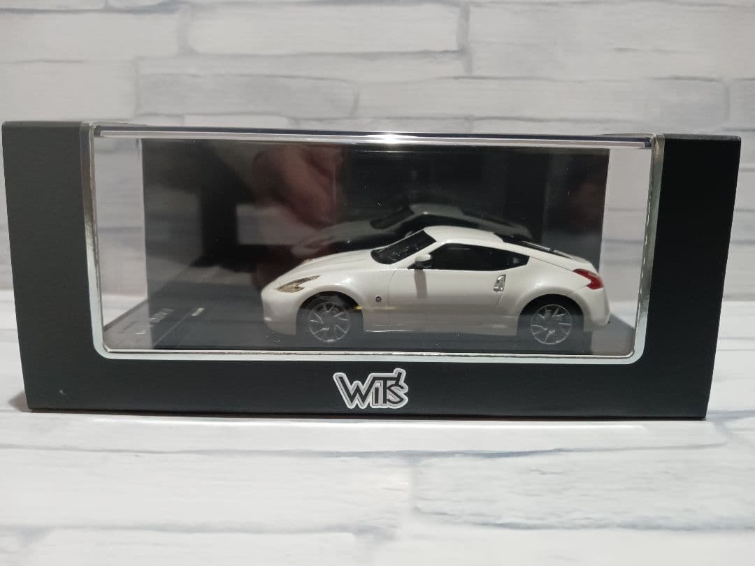 1/43　日産　フェアレディZ　Z34　ミニカー　ホワイトパール