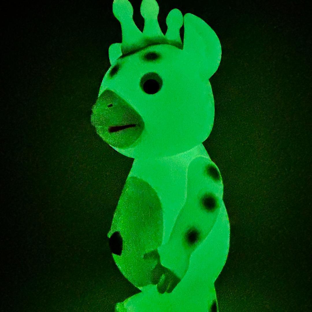 イヌクマ　ジャイアントブースカ　蓄光　イヌクマ社長メッセージ付き（マルサン）