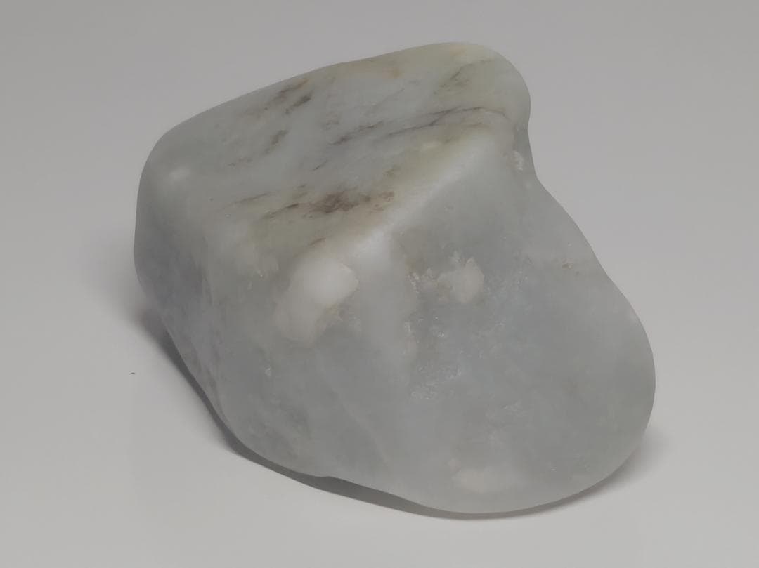 淡緑 179g 翡翠 ヒスイ 翡翠原石 鑑賞石 原石 自然石 誕生石 鉱物 鉱石