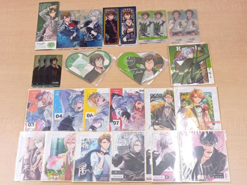 ❶アイナナ 紙類 特典 色紙 ぱしゃこれ 箔押しなど 大量 まとめ売り