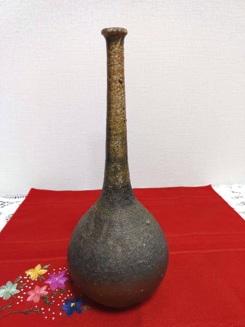 備前焼 各見信利 花入 鶴首花瓶 一輪挿し 共箱 共布 付き