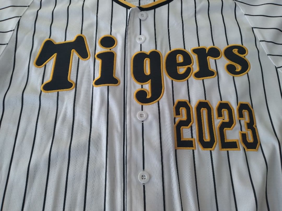 ☆プロフ内ユニホーム販売中☆ 阪神タイガースユニホーム 優勝記念ユニホーム