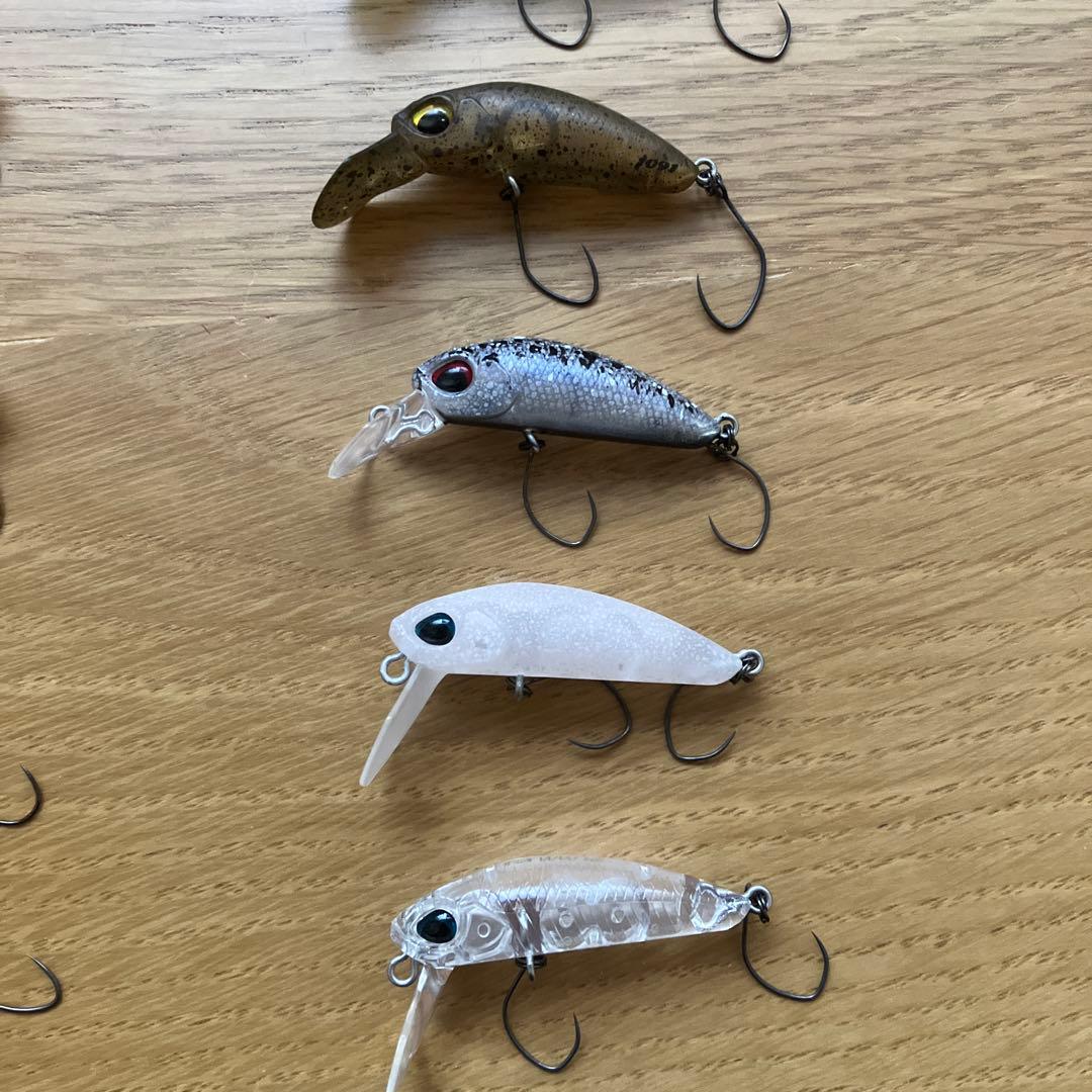 VERSUS WAVEケースとクランクベイト他　管釣りルアー 37個セット