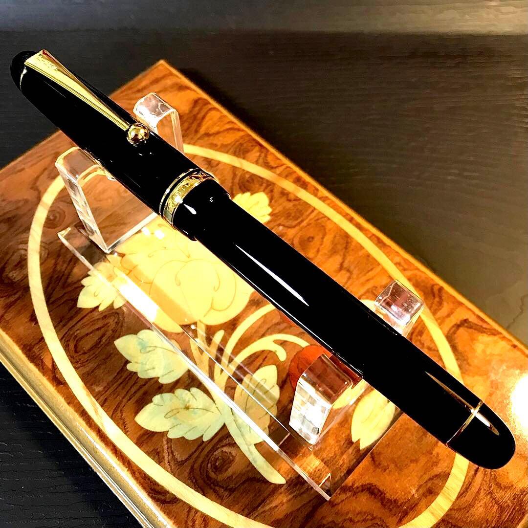 ☆ほぼ新品☆パイロット万年筆の原点☆素晴らしいパイロットカスタム74（ＦＭ)