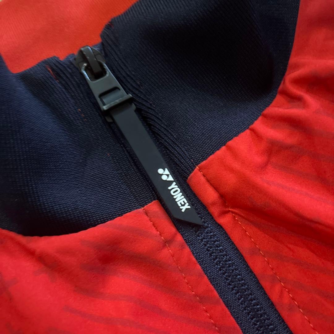 数量限定モデル　人気完売　ヨネックス ヒートカプセル ウィンドジャケット L 赤