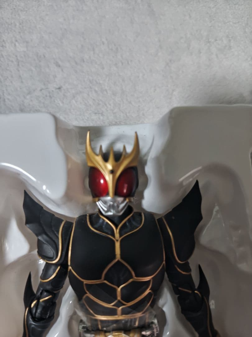 S.H.Figuarts　真骨彫製法　仮面ライダークウガ　アルティメットフォーム