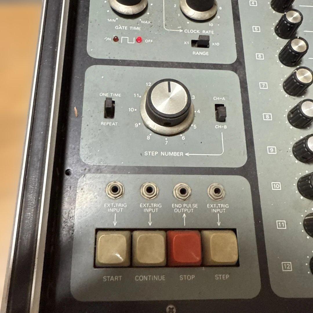 Roland System-100 Model 104 シーケンサー