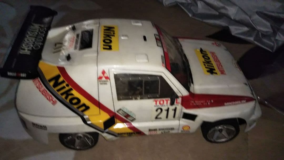 京商 エンジンラジコン