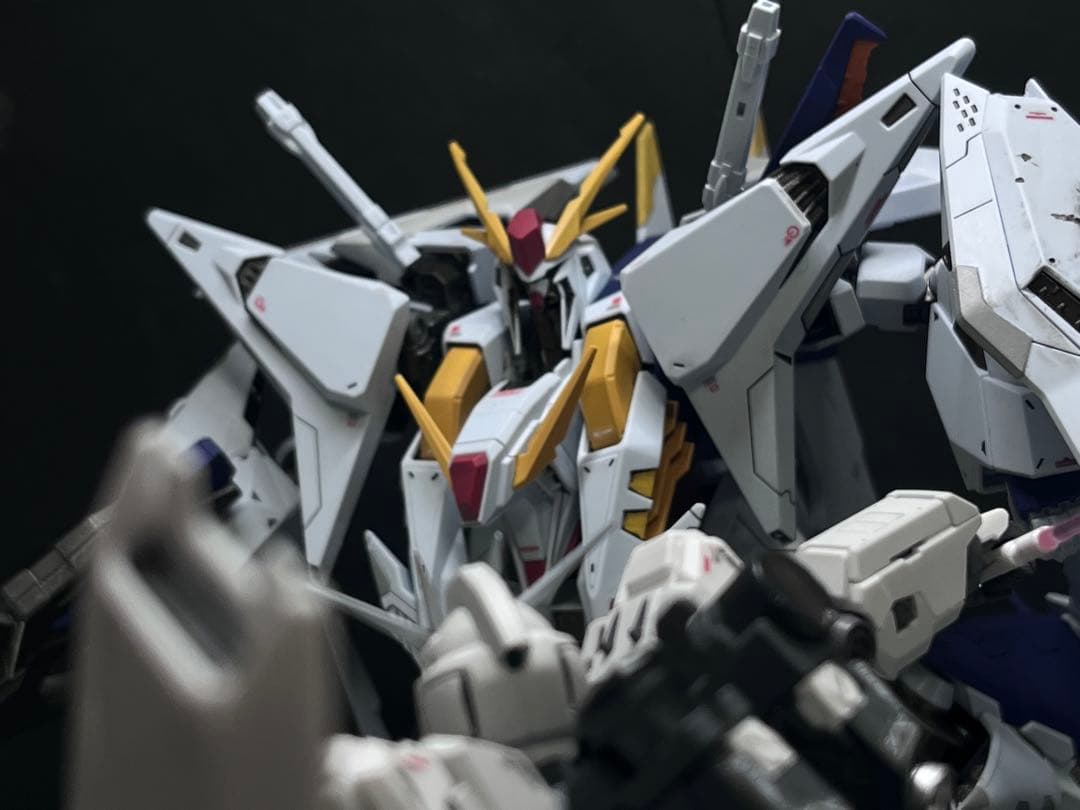 ガンプラ塗装済み完成品　HG クスィーガンダム　キルケーの魔女ver