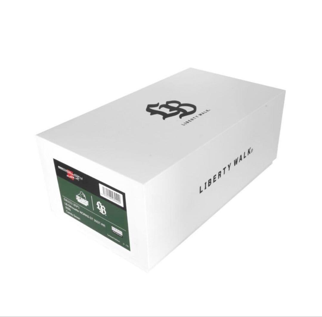 Make up LBWK X-LARGE GT-R ミニカー 1/18