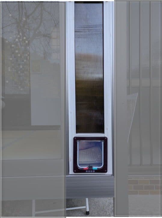 [行って帰る君]　大型 ペットドア　ペット スルー