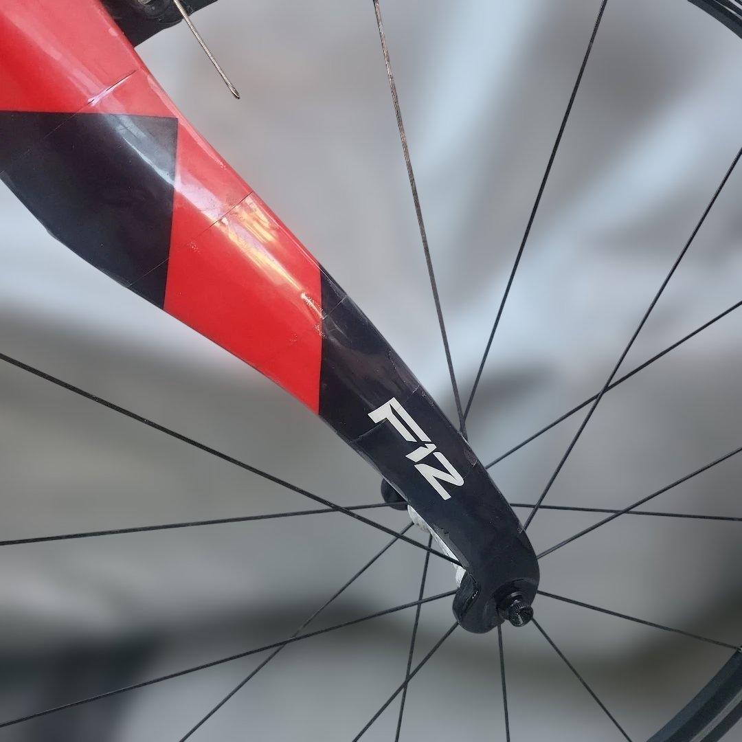 超美品 低走行 中華カーボン ピナレロ ドグマ F12風 ロードバイク