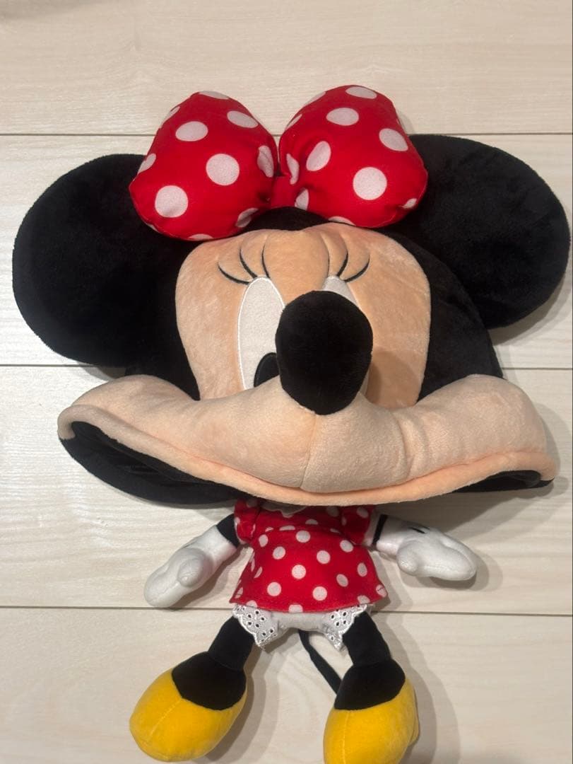 ベリーベリーミニーのカチューシャとミニーのファンキャップ