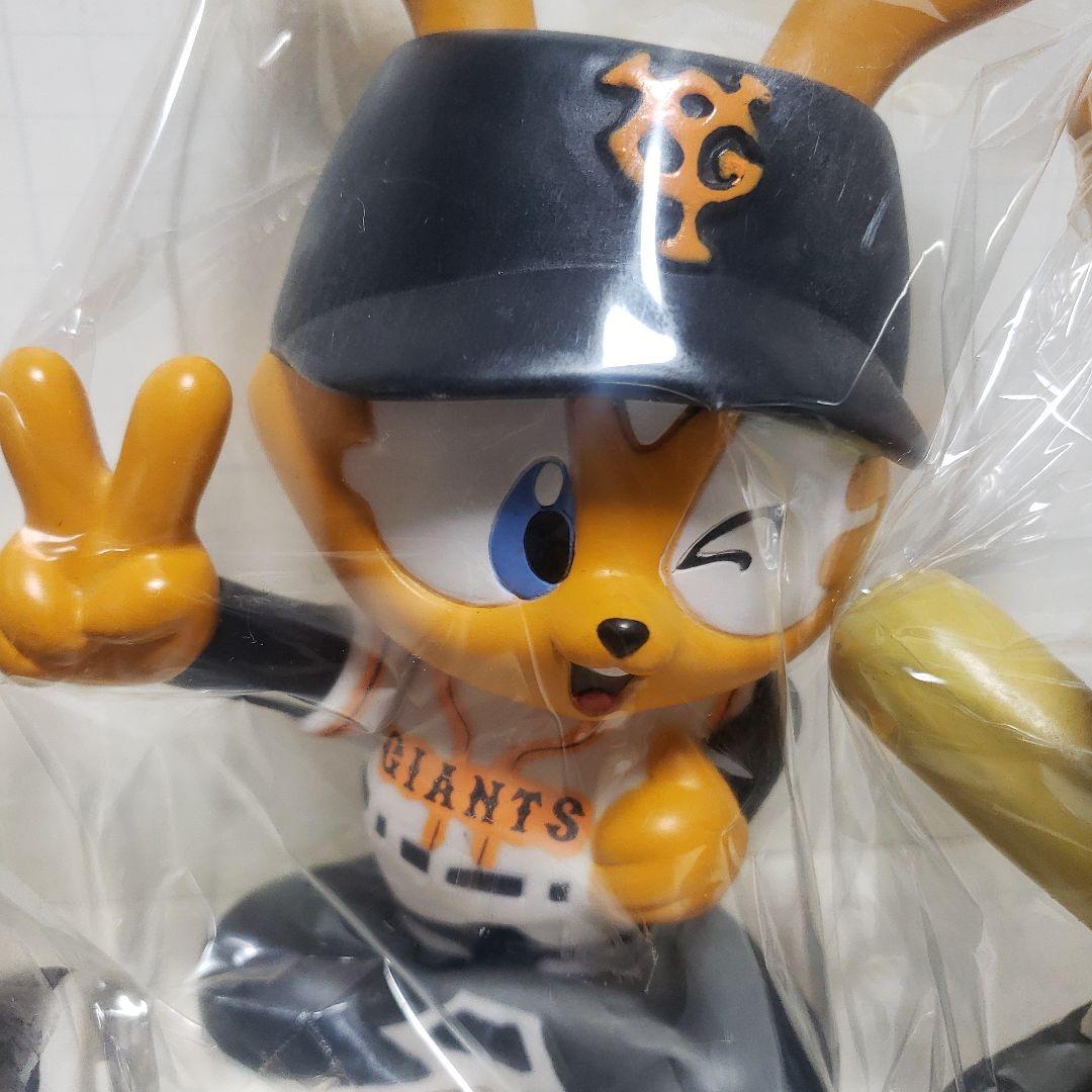 読売ジャイアンツジャビット君ソフビ貯金箱セットです。