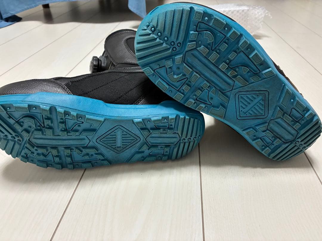 【極美品】使用5回未満 ダイヤル式　スノーボードブーツ 25cm ジュニア