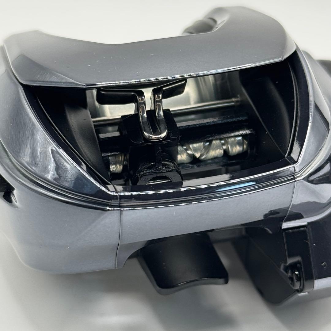 極美品 未使用　ダイワ IMZ TW 200XHL-C 左ハンドル