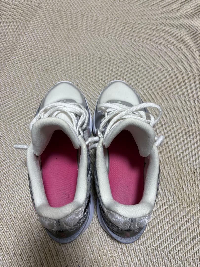 Nike バスケットボールシューズ グレー/ピンク