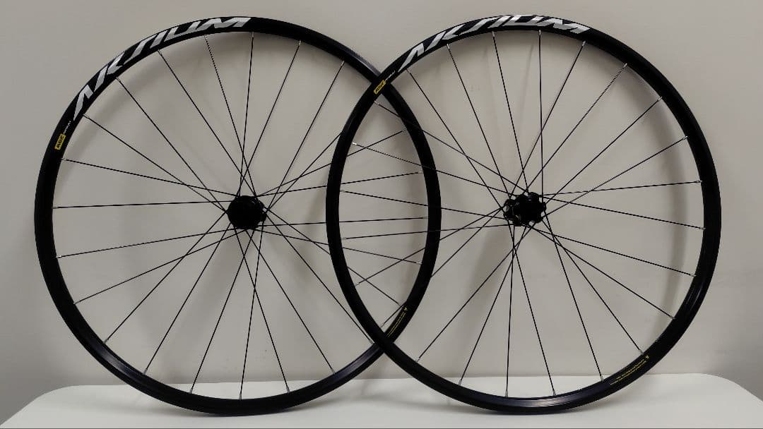 Mavic Aksium ディスク　完組ホイール 　前後セット