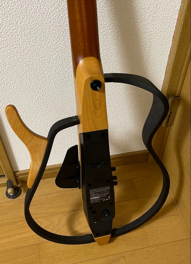 ヤマハ　SLG100S サイレントギター
