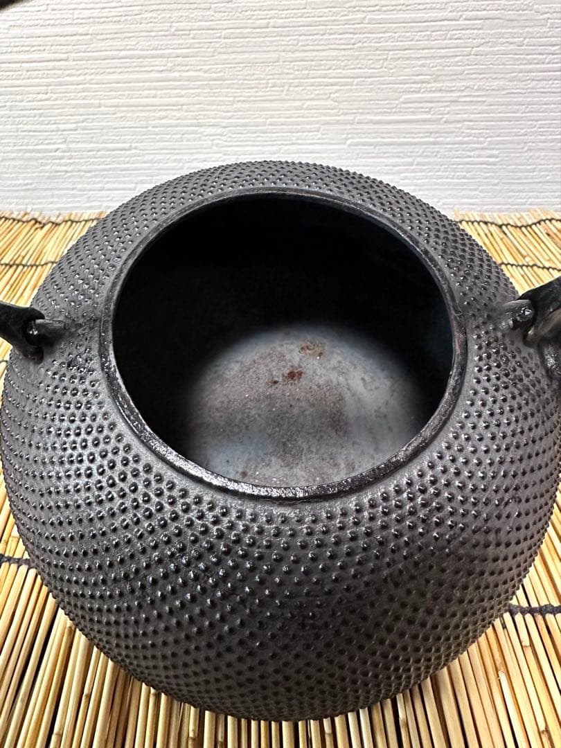 未使用相当、長期保管品、栞付 南部盛栄堂造１５型アラレ 鉄瓶 南部鉄瓶 南部鉄器