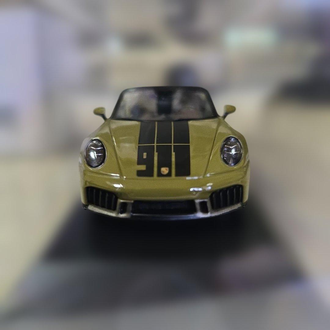 Porsche 911 Spirit 70 スパークモデル ミニカー 1:43