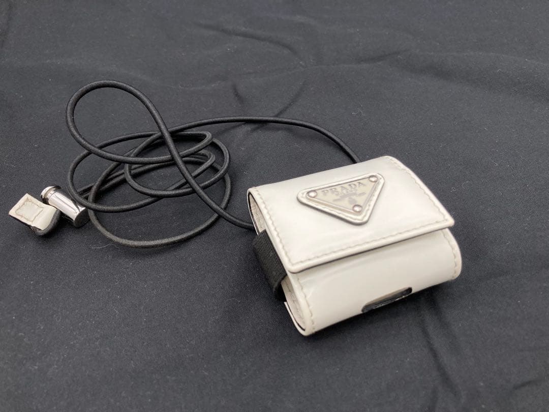 PRADA ブラッシュドレザーケース