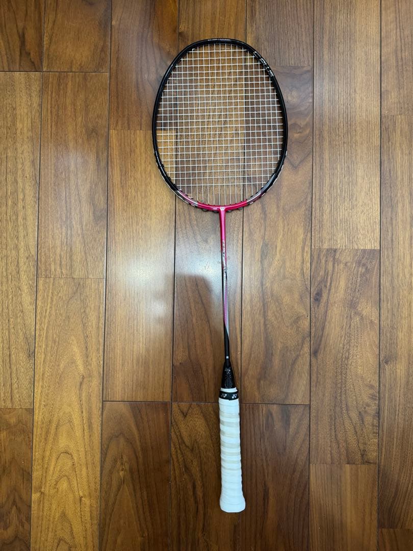 Wilson バドミントンラケット 黒とピンク