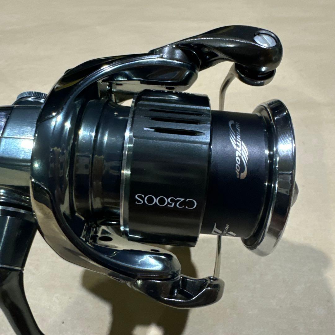 シマノ22ステラC2500S新品、未使用