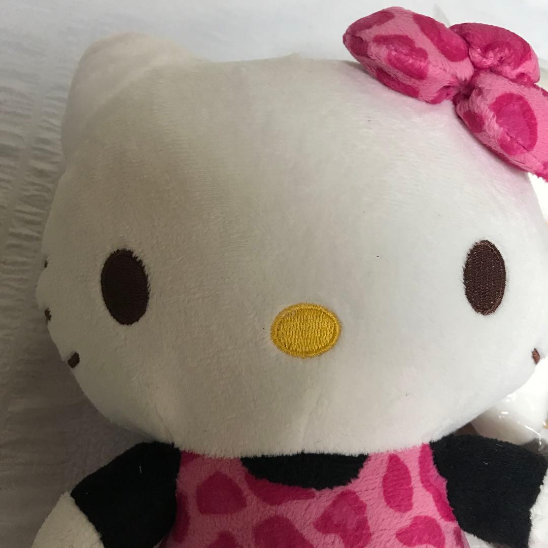 サンリオ　ハローキティ BIGサイズぬいぐるみ２点