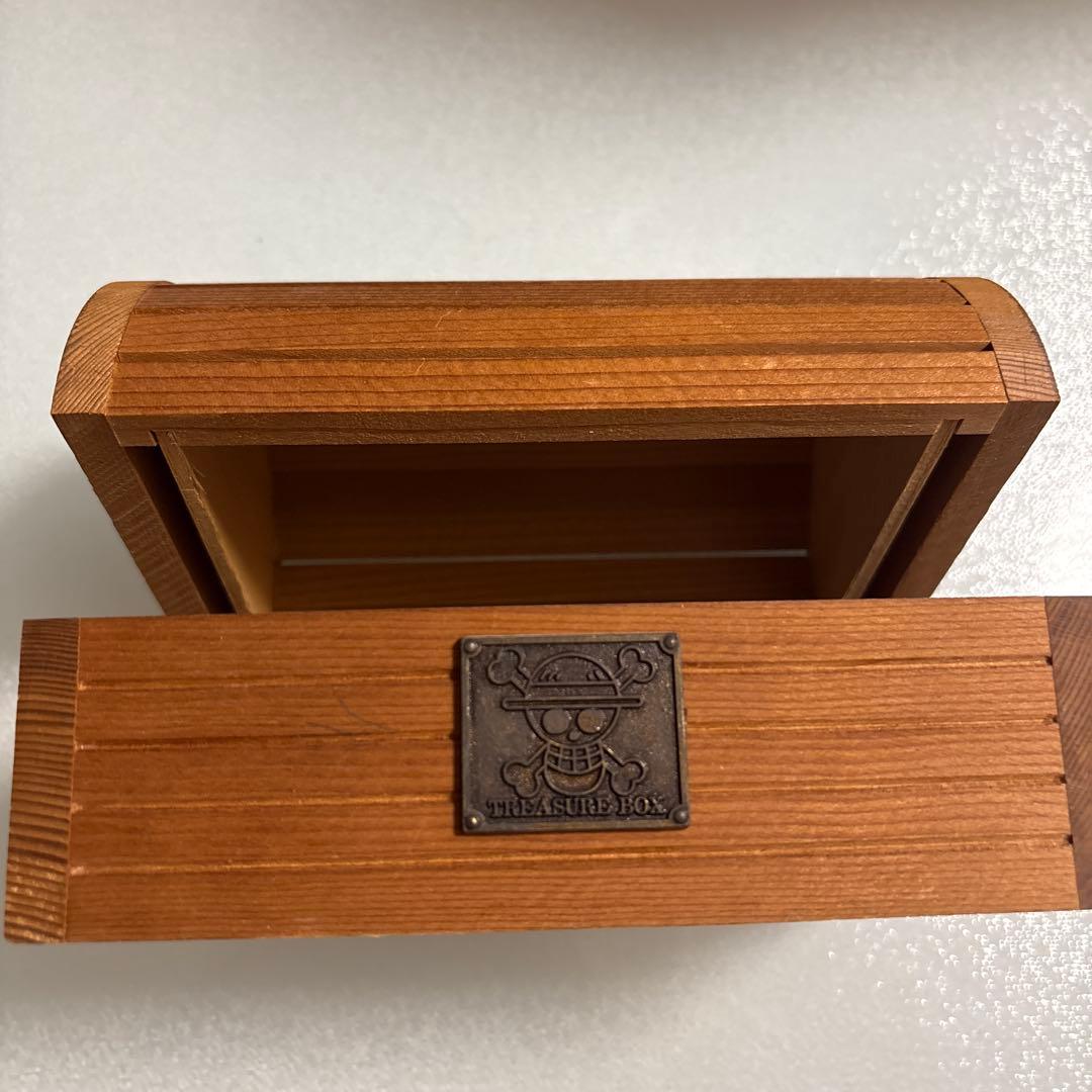 ONE PIECE 懸賞品　ワンピース　オリジナル　海賊宝箱　東映　メダル　希少