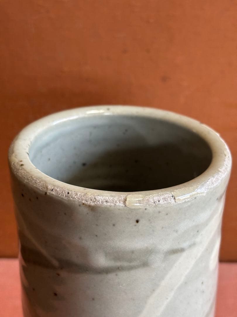 やまちゃん河井寛次郎作灰黒白釉掛回文筒瓶　検森を通る木枯　一品物