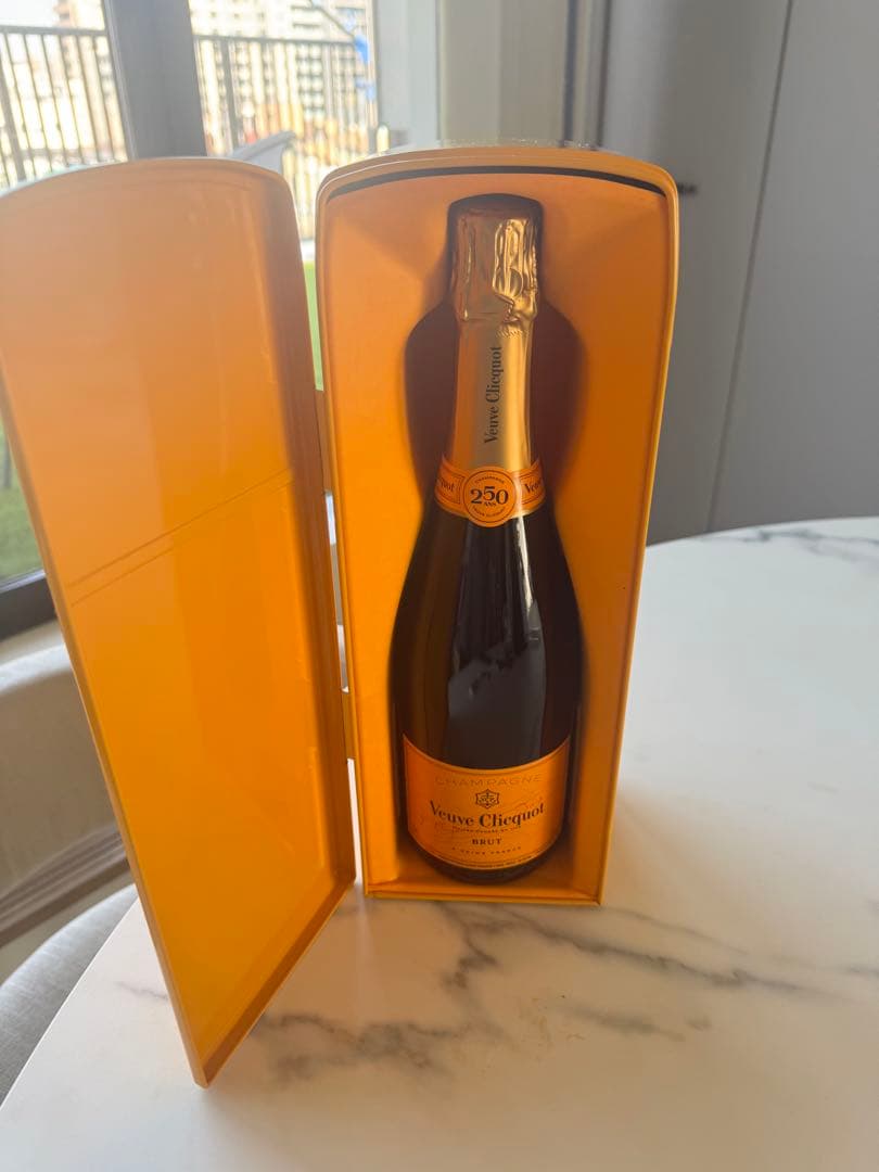Veuve Clicquot 250周年記念 ブリュット