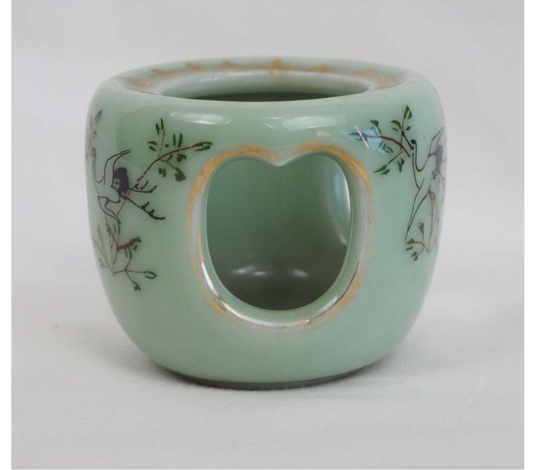 送料無料　明治時代　鶴文青磁蓋置　検/楽山紫砂九谷備前萩焼常滑宝生伊万里骨中