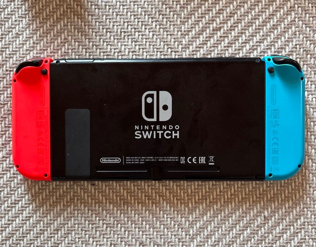 Nintendo Switch 本体　ソフト3本付き