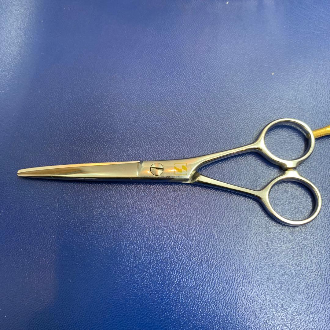 理美容師用ハサミ ＆髭剃り