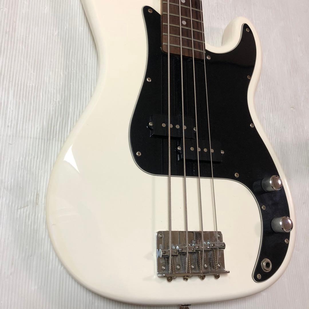 パ*ー様 legend エレキベース