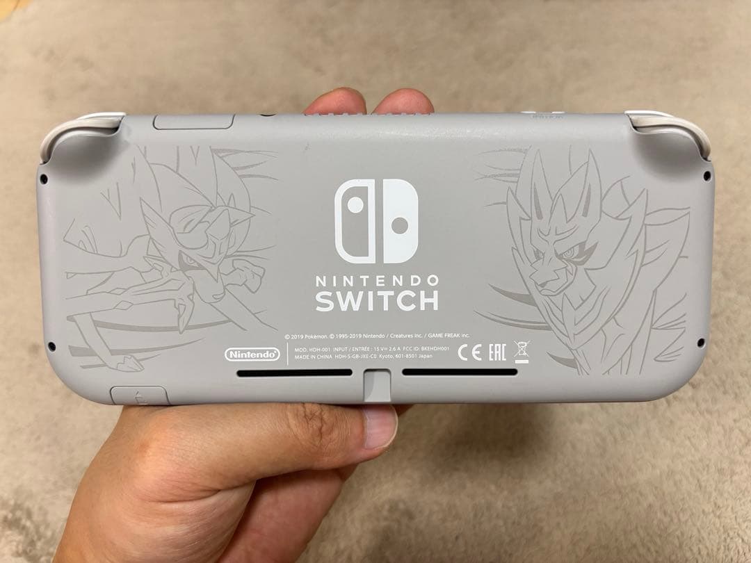 美品　NintendoSwitchLITE 本体 ザシアン ザマゼンタ 剣盾