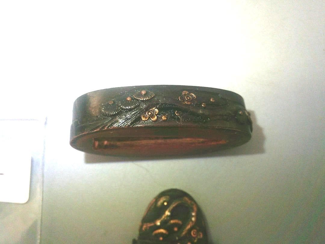 利用！【刀装具部品　縁頭　松木葉文細工　赤銅　小道具・N5】★コレクション美術品