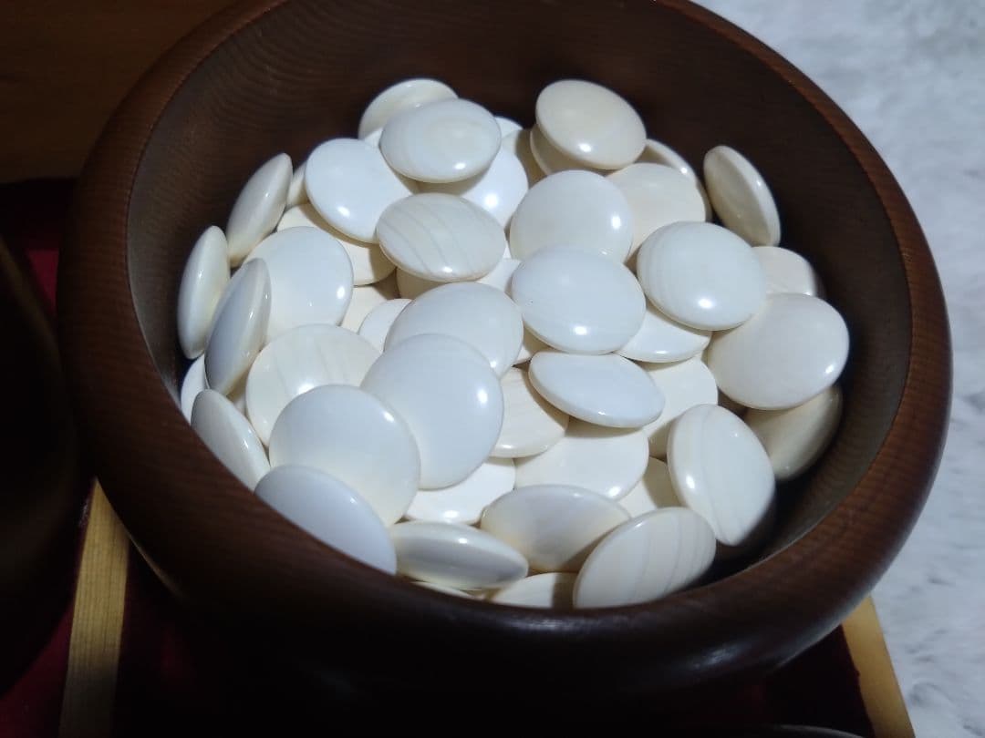 【囲碁】本蛤碁石/那智黒石　7.5ミリ　碁笥ケース