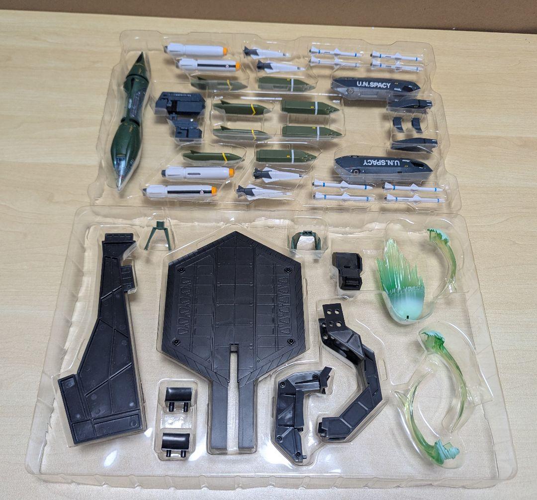 バンダイ DX超合金 YF-19 マクロスプラス フルセットパック