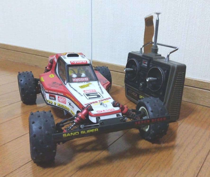 ラジコンカー　京商1/10電動4WD オフロードレーサー オプティマ 組立済品