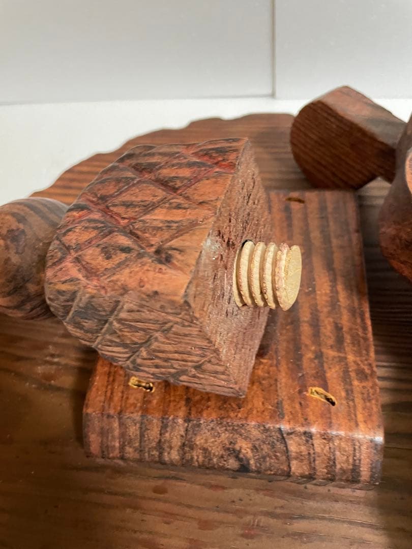 木製円形テーブル 猫型椅子 波型天板セット