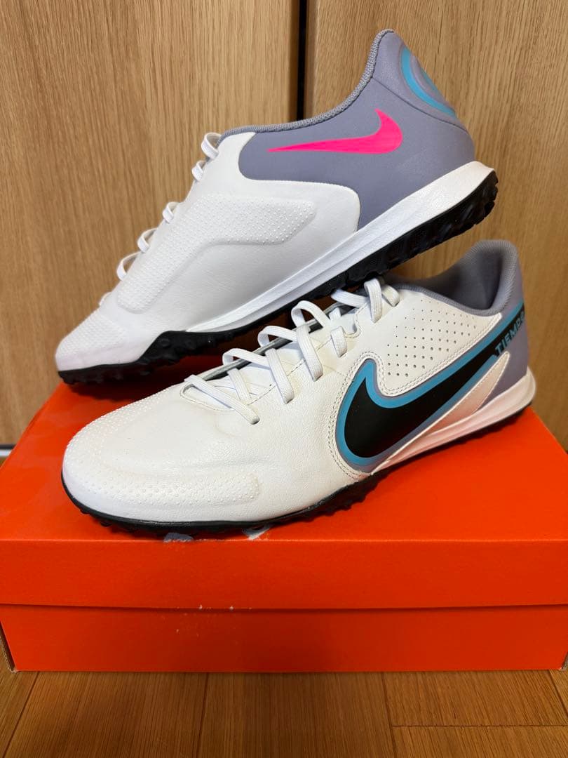 【ぶったん】ナイキLEGEND 9 ACADEMY TFフットサルサッカー