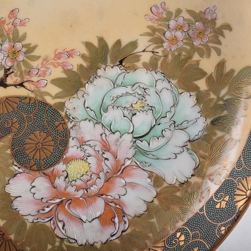 九谷焼　古九谷　色絵青粒金彩　桜牡丹文　飾皿　V　R8914