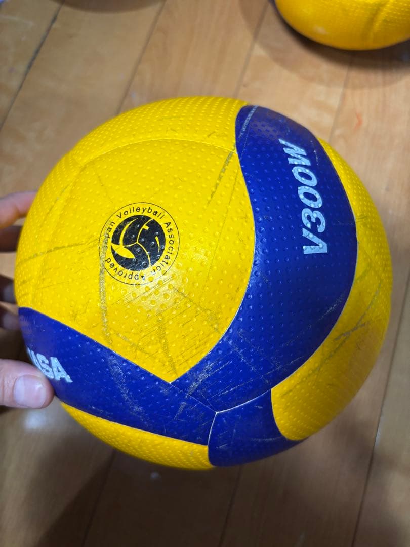 サ*リ様 バレーボール5号球　6球セット売り