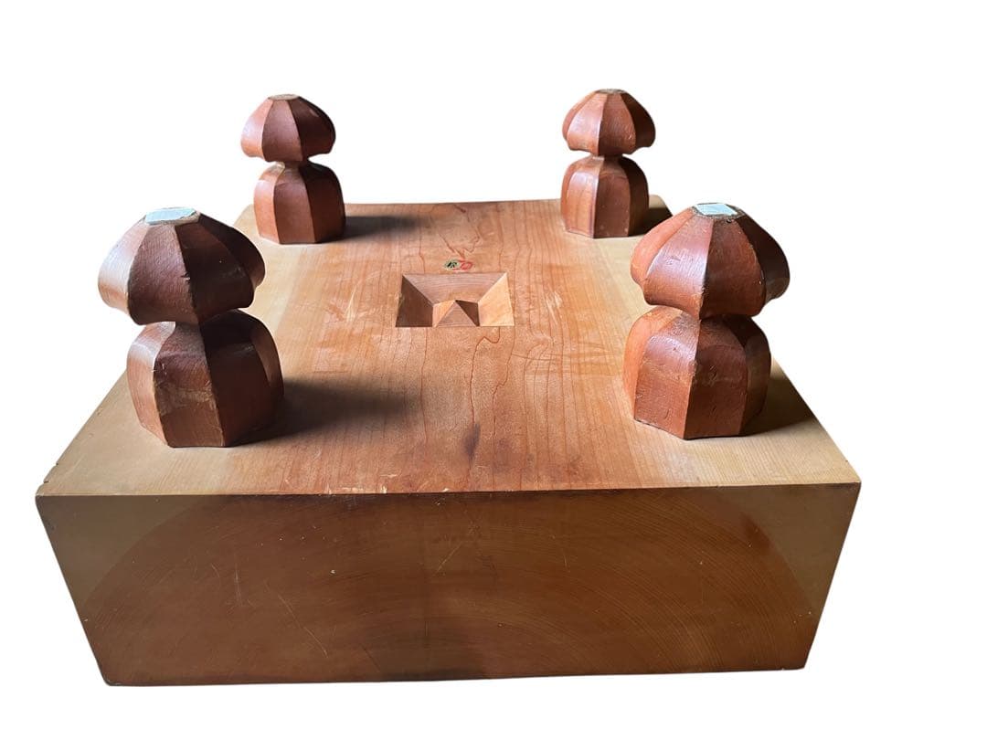 松寿製 本榧　脚付碁盤 　碁石セット（蛤178個＋那智黒180個＋碁笥）