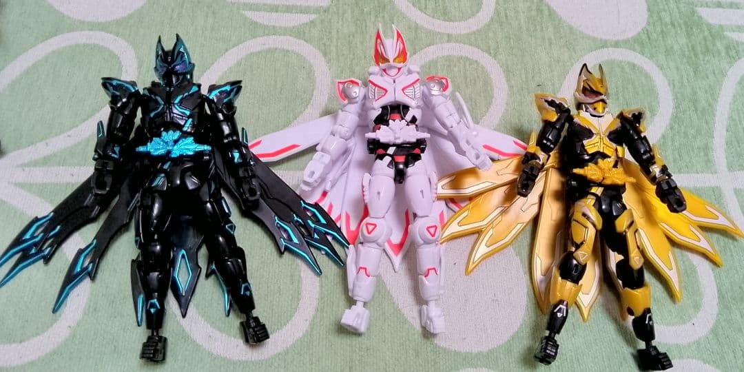 仮面ライダーギーツ　リボルブチェンジシリーズまとめ売り